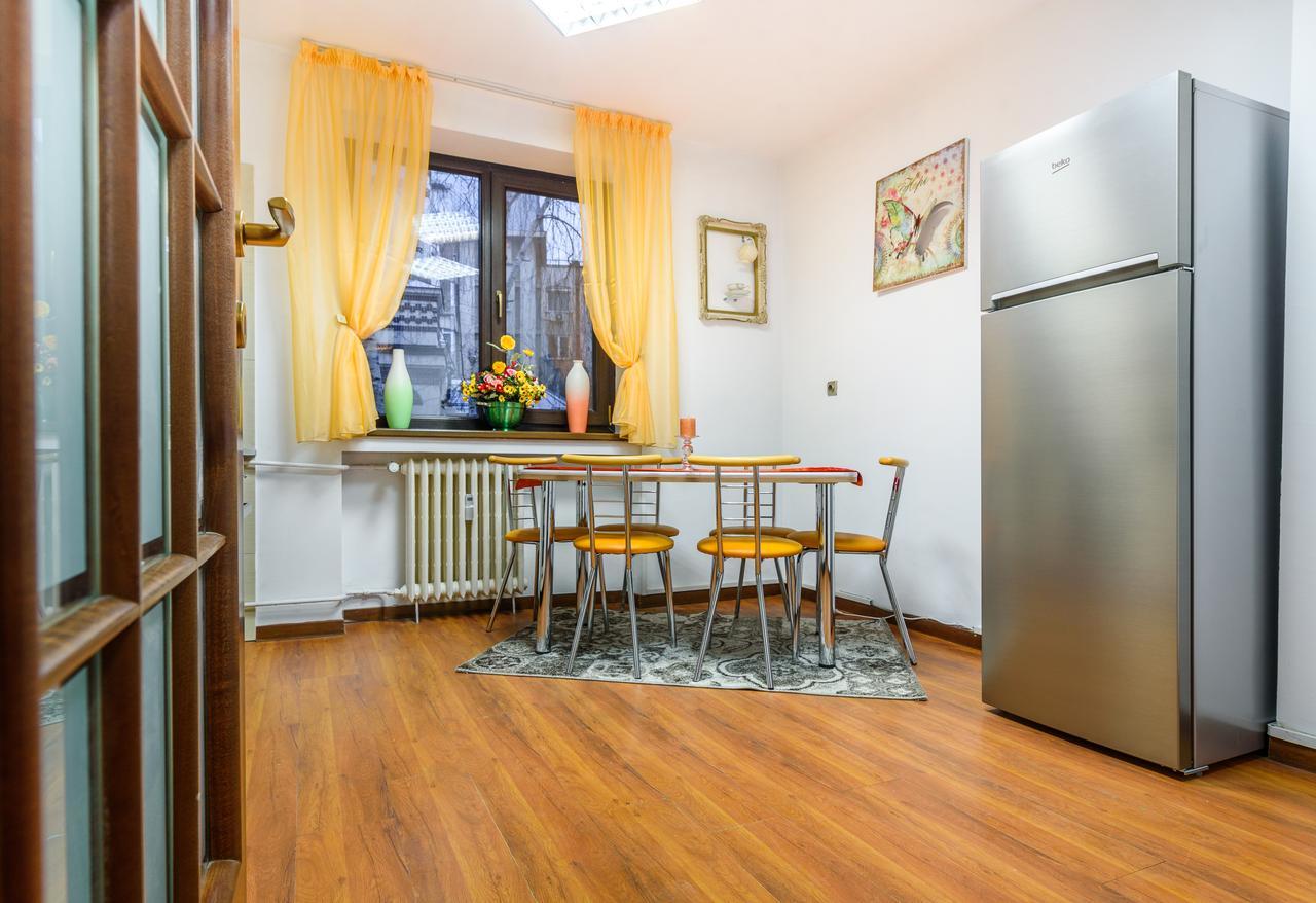 Bucharest Pedestrian Old Town 3 Bedrooms By Orchid Garden Exterior photo