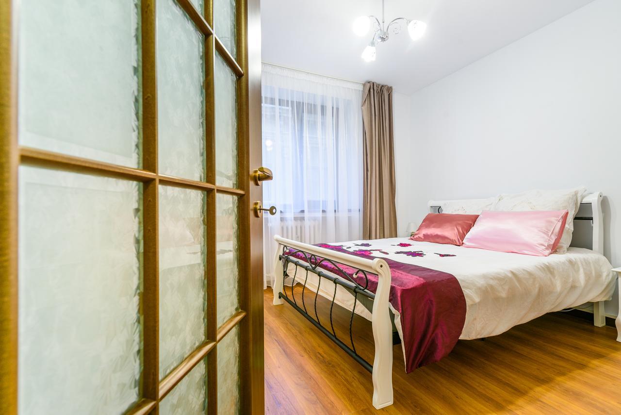 Bucharest Pedestrian Old Town 3 Bedrooms By Orchid Garden Exterior photo